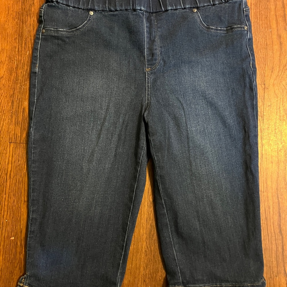 Chico's Blue Cropped Jeans Elastic Waist